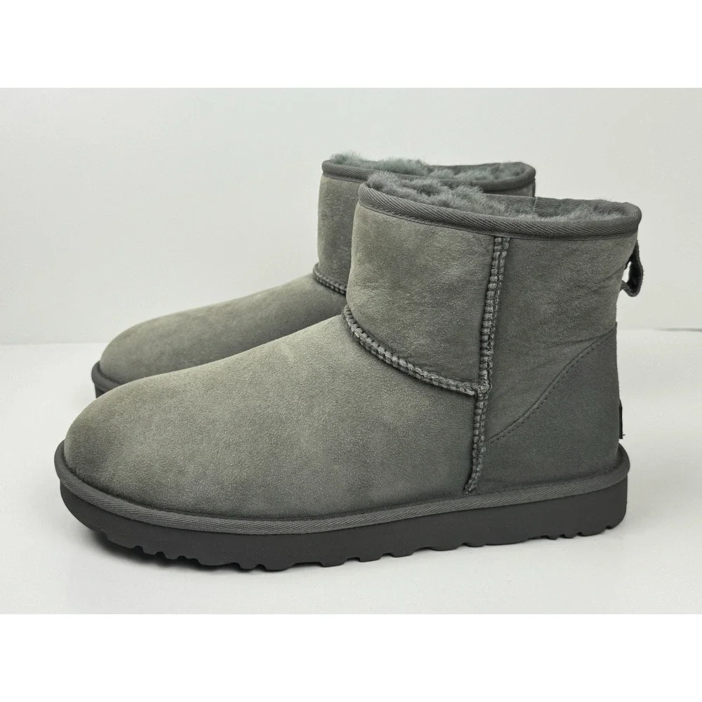 UGG‎ Classic Mini II Sheepskin Wool Boots Women's Size 11 Grey W/1016222